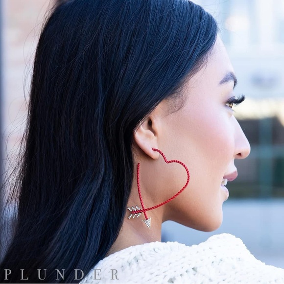 NEW Arrow Heart Earrings - Picture 2 of 5